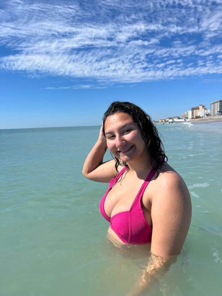 Sexy busty nerdy teen Meadow #gDay13eS