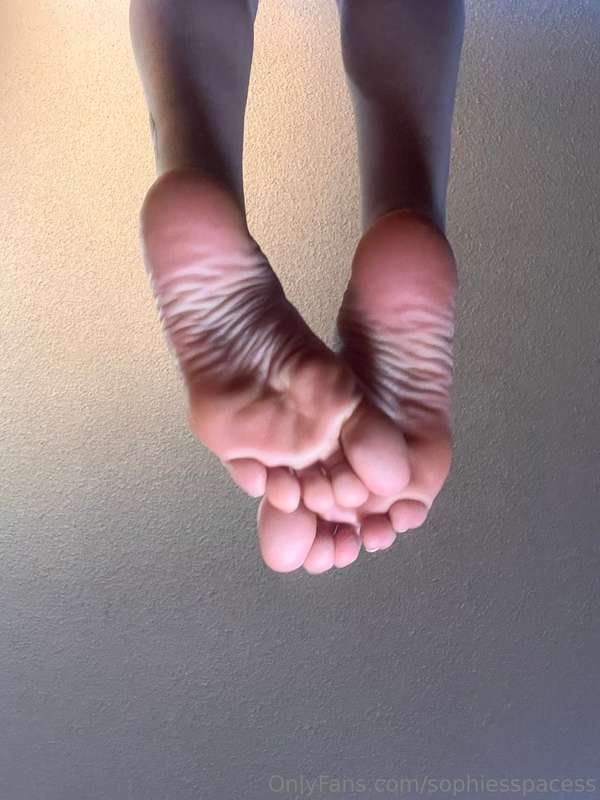 Tiktoker's soles #gG1dNWsj