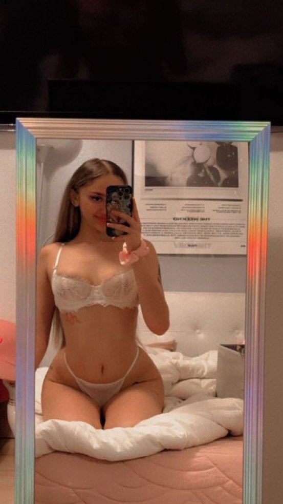 stunning tatted latina #gK1M06J3