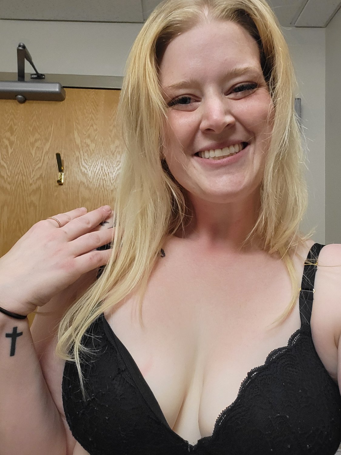 Wife With Perky Pierced Tits #grFEozw1