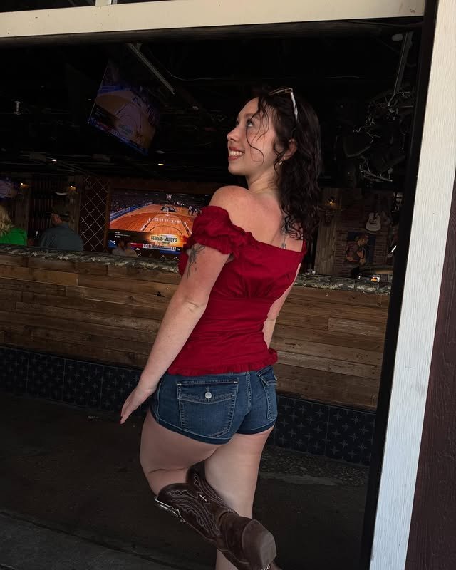 Sexy busty college teen Landri #H2xlzqfM
