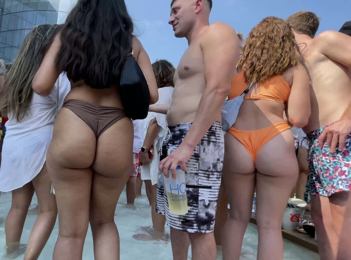 Thing candid eating ass #HBCx0FCb