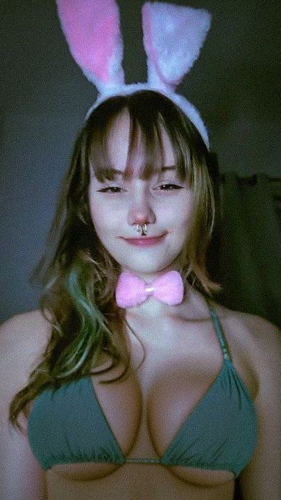 Namorada de seguidor Novinha branquinha peituda gostosa safada peitos melões big tits boobs gf nudes #HGrcNkkC