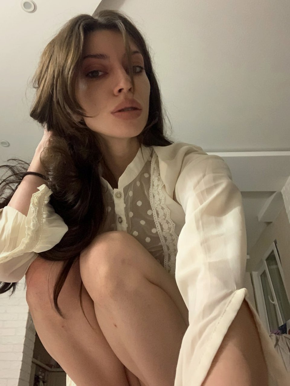 I fuck on the first date btw #hJ64dSMx