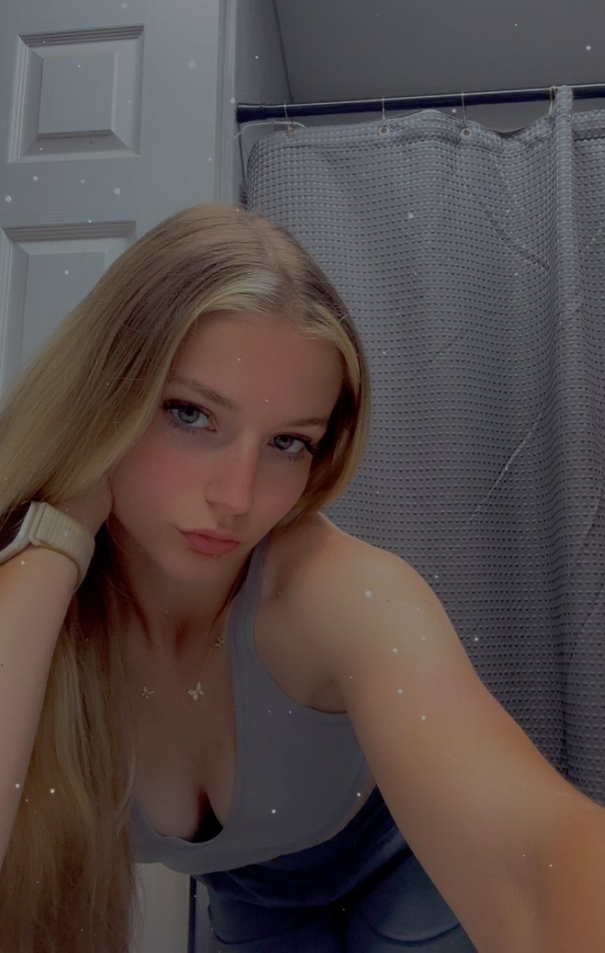 19 yr old BBC Slut #HJHhgy3F