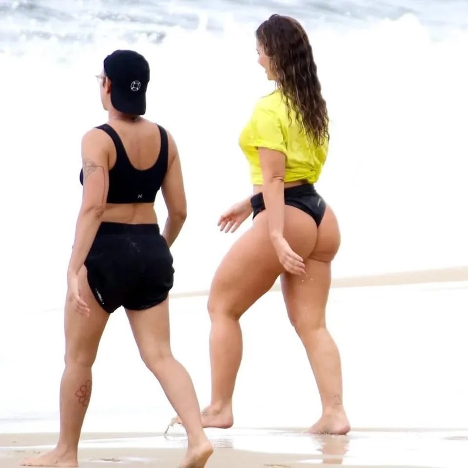 Paola Oliveira tem o melhor rabo do Mundo 🍑🥵 #HL09yM26