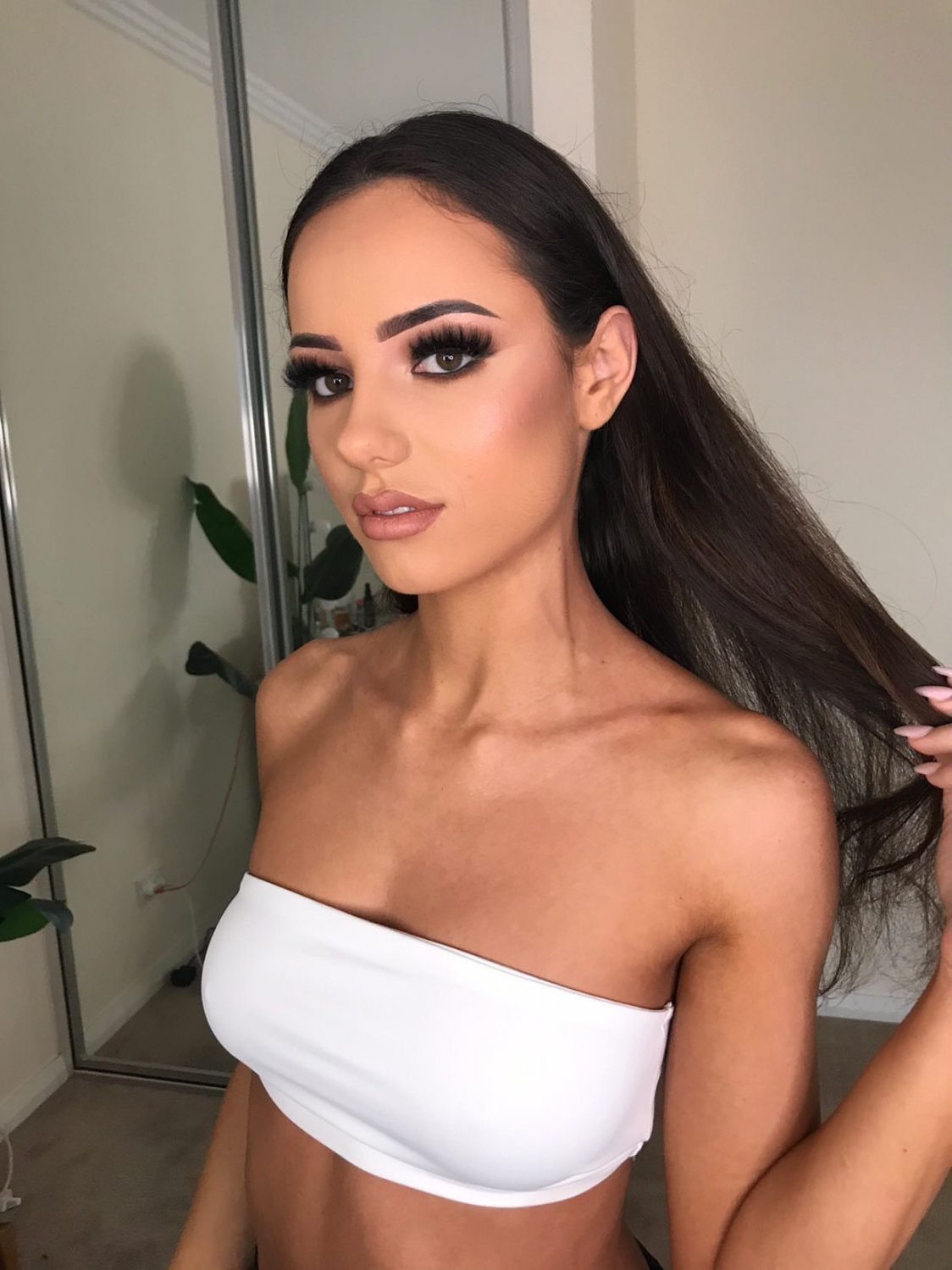 hlnk4wsu Gorgeous Brunette Aussie teen #hlnK4WSU