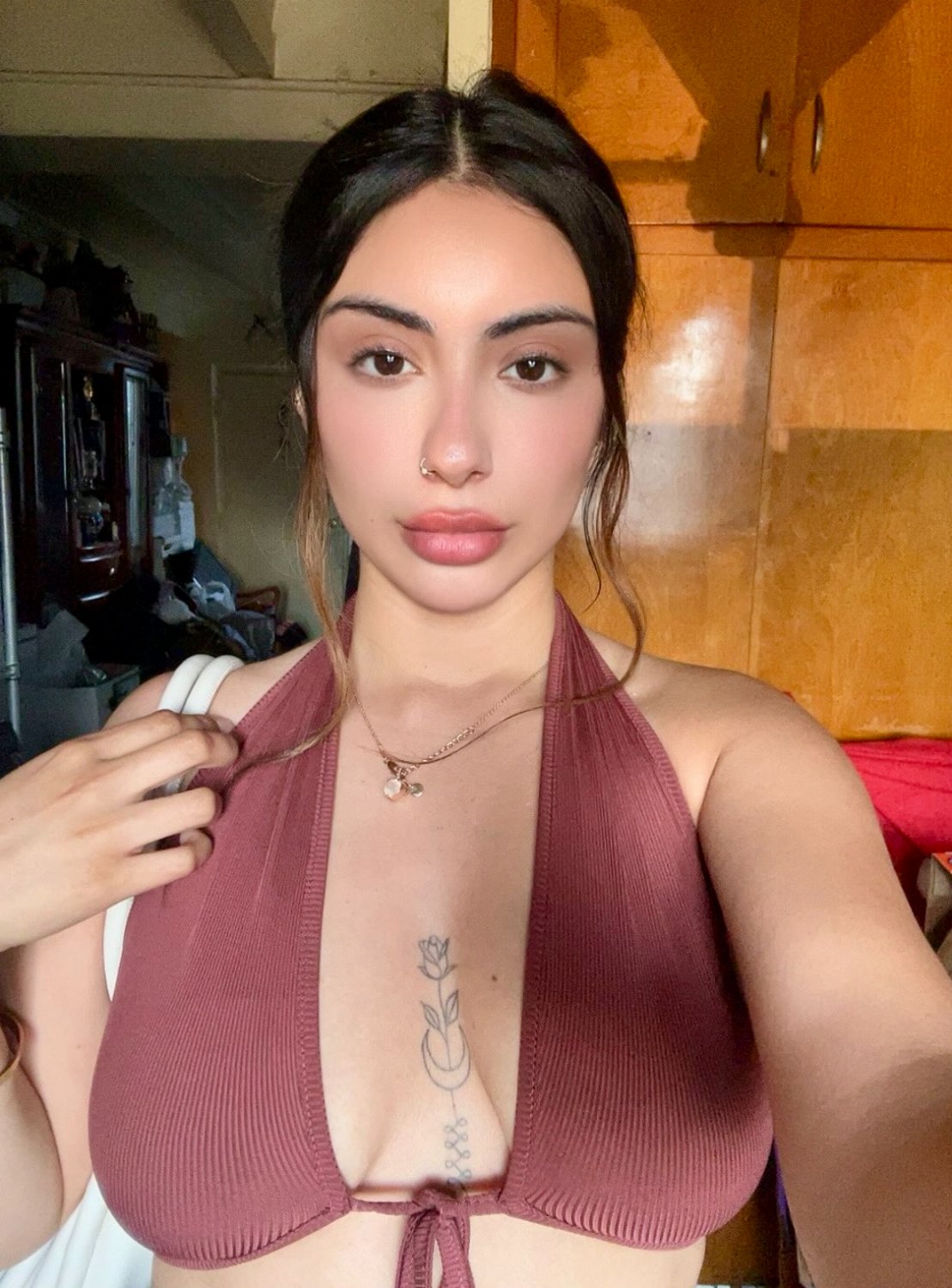 Gorgeous petite thick latina milf needs to be covered in cum… she deserves it #HOYF9r8n