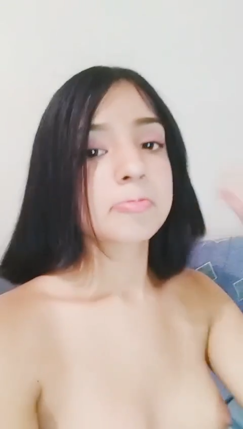 Novinha tinkerbell revirando os olhos com os dedinhos na xirana - COMPLETO 👉 mixadulto.com #HOYub0zp