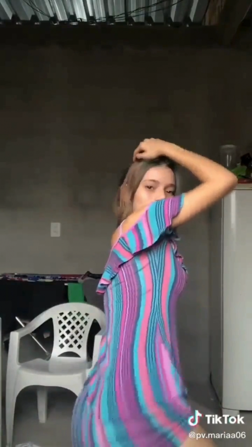 Novinha que faz dancinha no tiktok caiu na net jogando sem calcinha - mixadulto.com #HPdrYjSN