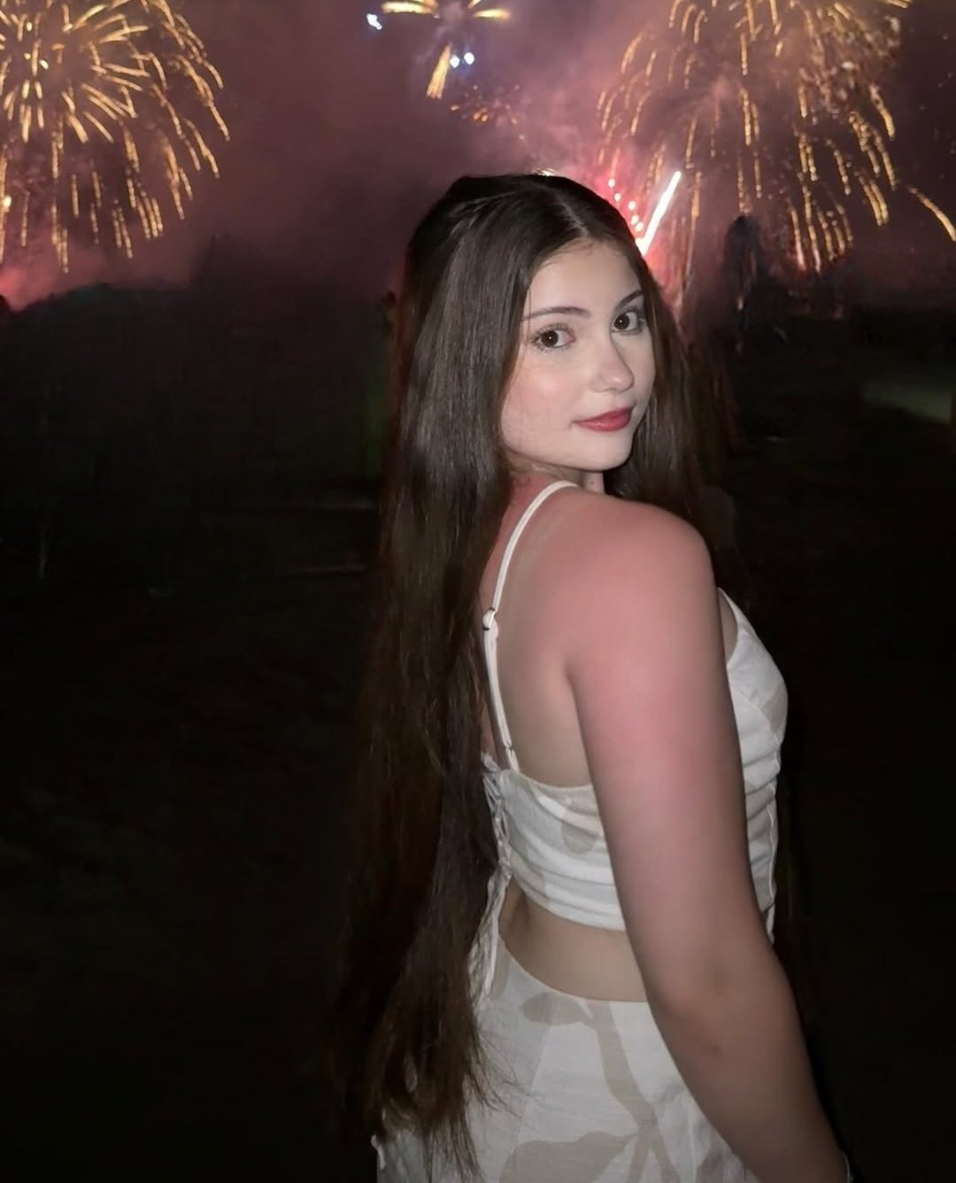para alguns que pediram e também eu já iria trazer então esta aqui. Sophia Bianco 😏🔥💦... #HrK52ZZ1