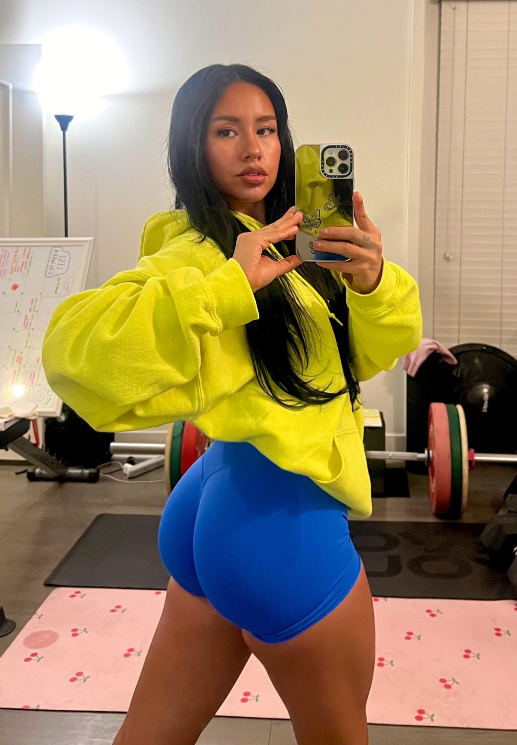 Fine lil Latina GymSlut just asking for it #HWlmUG8J