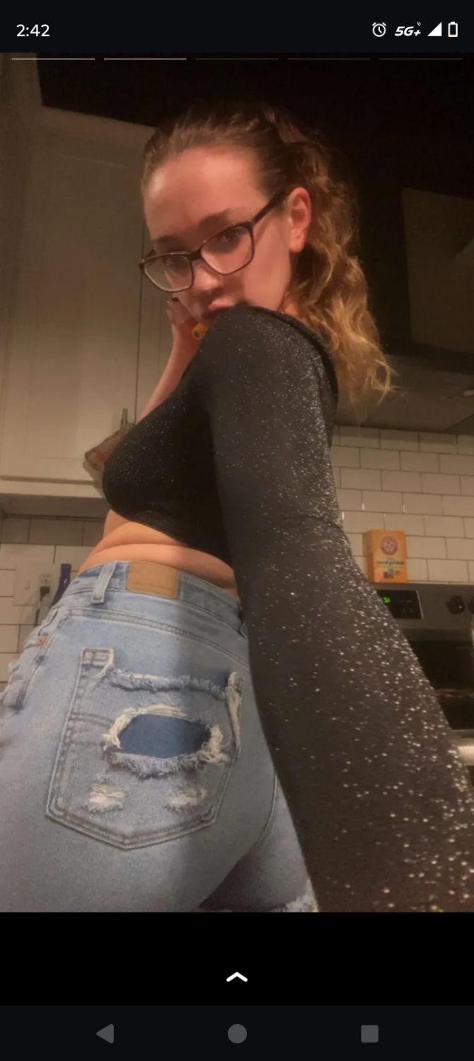 Snapchat Slut. Name in pics #i9Y1bqga