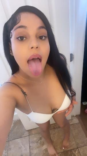 20 year old escort in Canoga Park, Encino , Reseda ,Woodland Hills #iEolRxwh