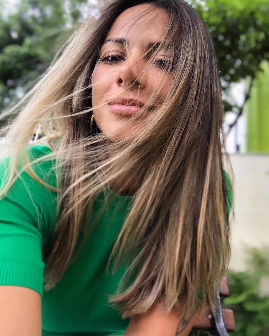 Iris AkA Mello (Carol Miranda; Sobrinha Gretchen) #IKii83Y5