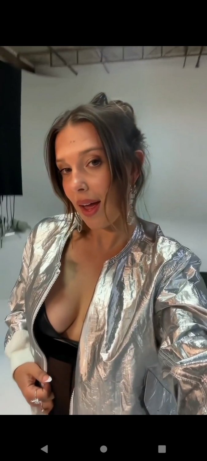 ipfuttf0 Finalmente ela fez ensaios sexuais ou filme porno.eu não tô acreditando que esse dia chegou #iPfUTTF0