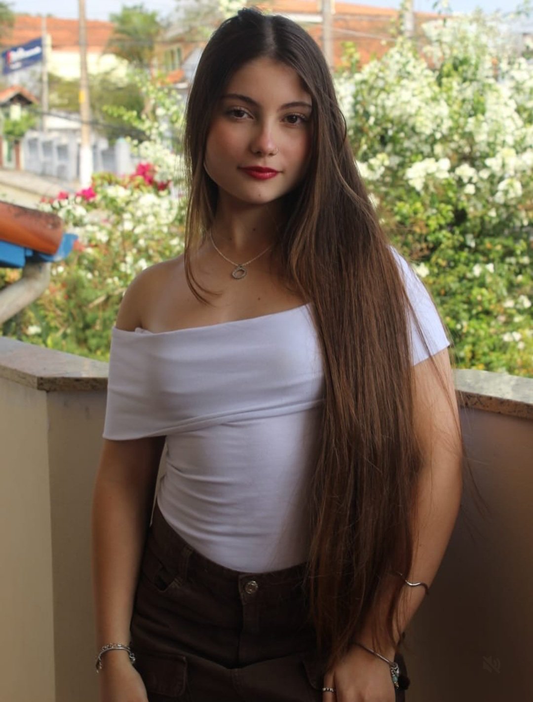 para alguns que pediram e também eu já iria trazer então esta aqui. Sophia Bianco 😏🔥💦... #iRM2I9yY