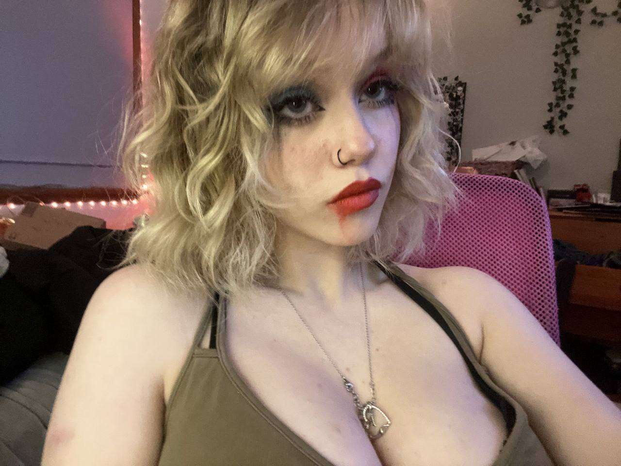Hot petite goth egirl #Iua1nmcv