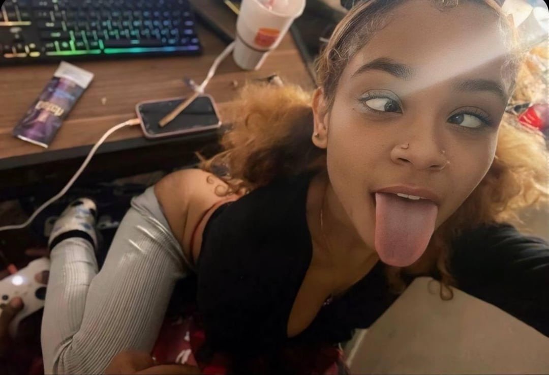jbkiyrdm SUPER TINY barely legal lightskin bitch LOVES BBC #jbkIyrdM