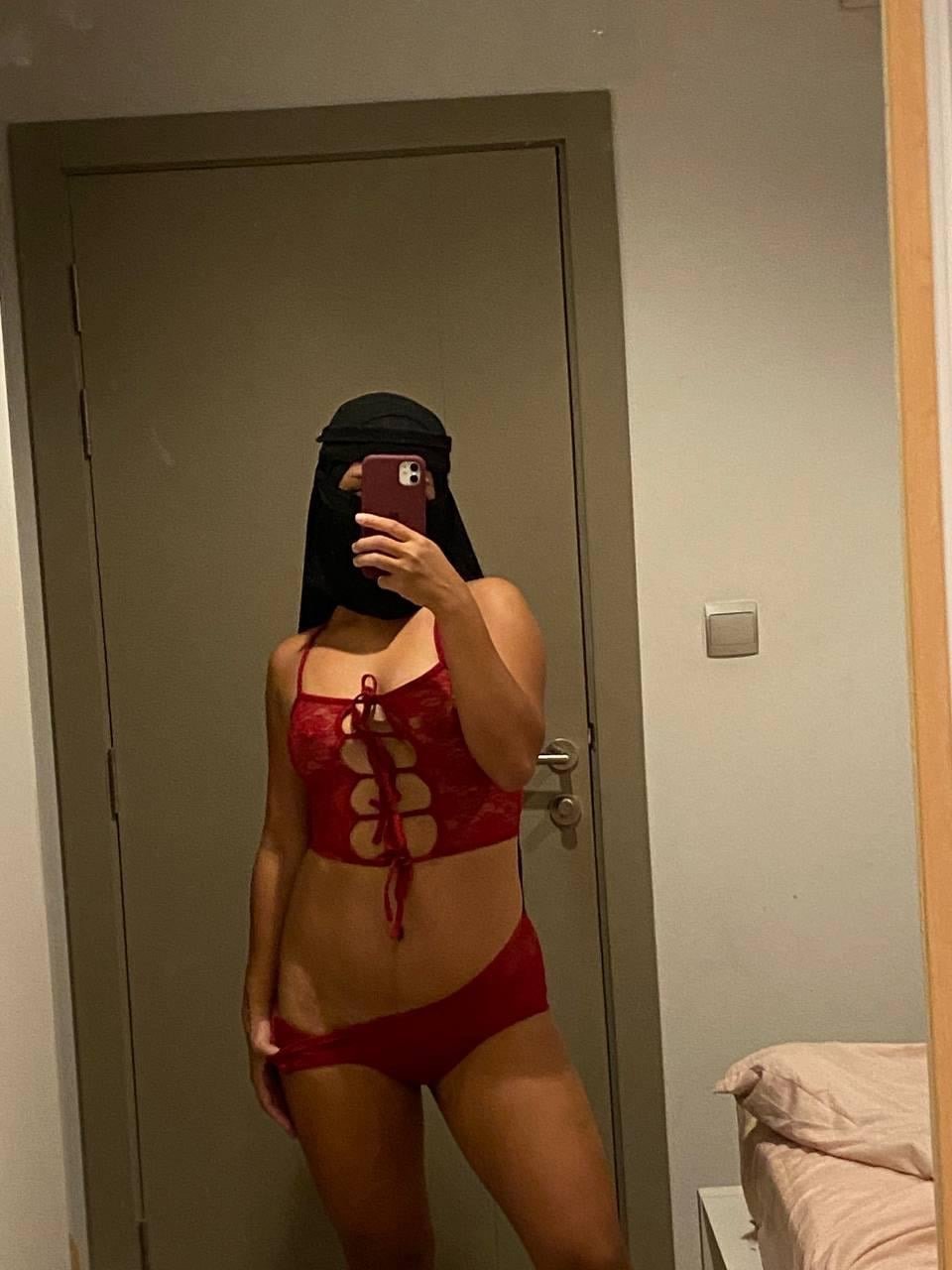 Sexy hijab slut #JDimvaeO