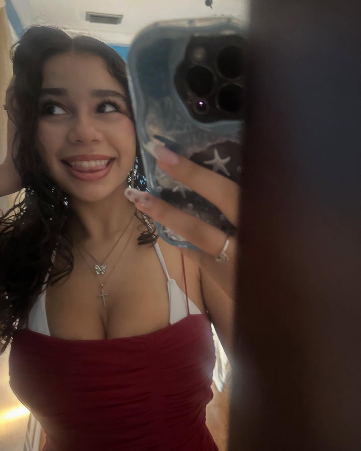 Latina teen cutie has the perfect tits #jSogezAf