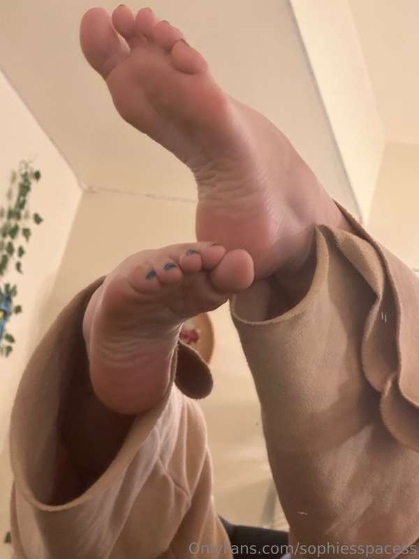 Tiktoker's soles #jWqEyuaQ