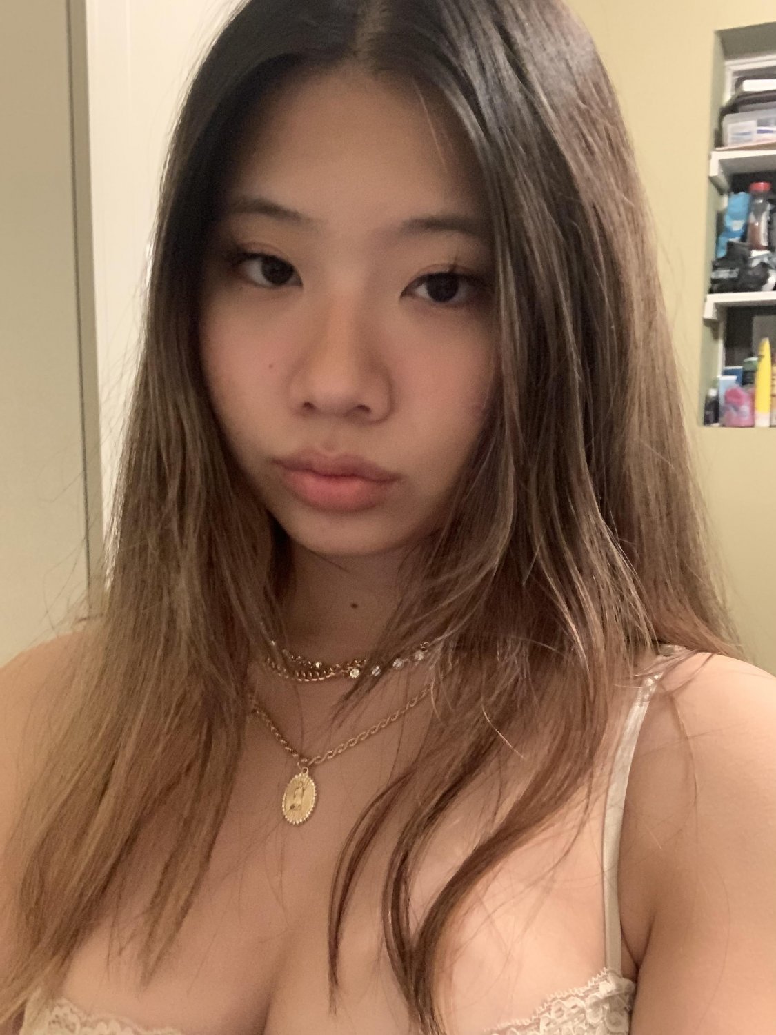 19yo ABG Slut’s LEAKED NUDES - Tits, Pussy, & Ass!!! #kAkbW9uH