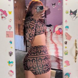 Cachorra gostosa puta rabuda 😏🤤💦