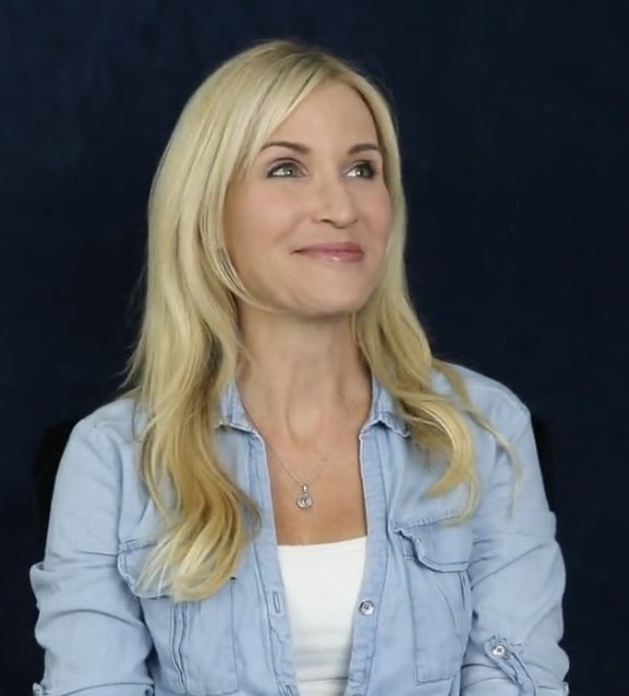 Nurse, New Bride, Stacy, 39, tag teamed at wedding & still cheating in hotels & car all raw cock. #kIESTjla