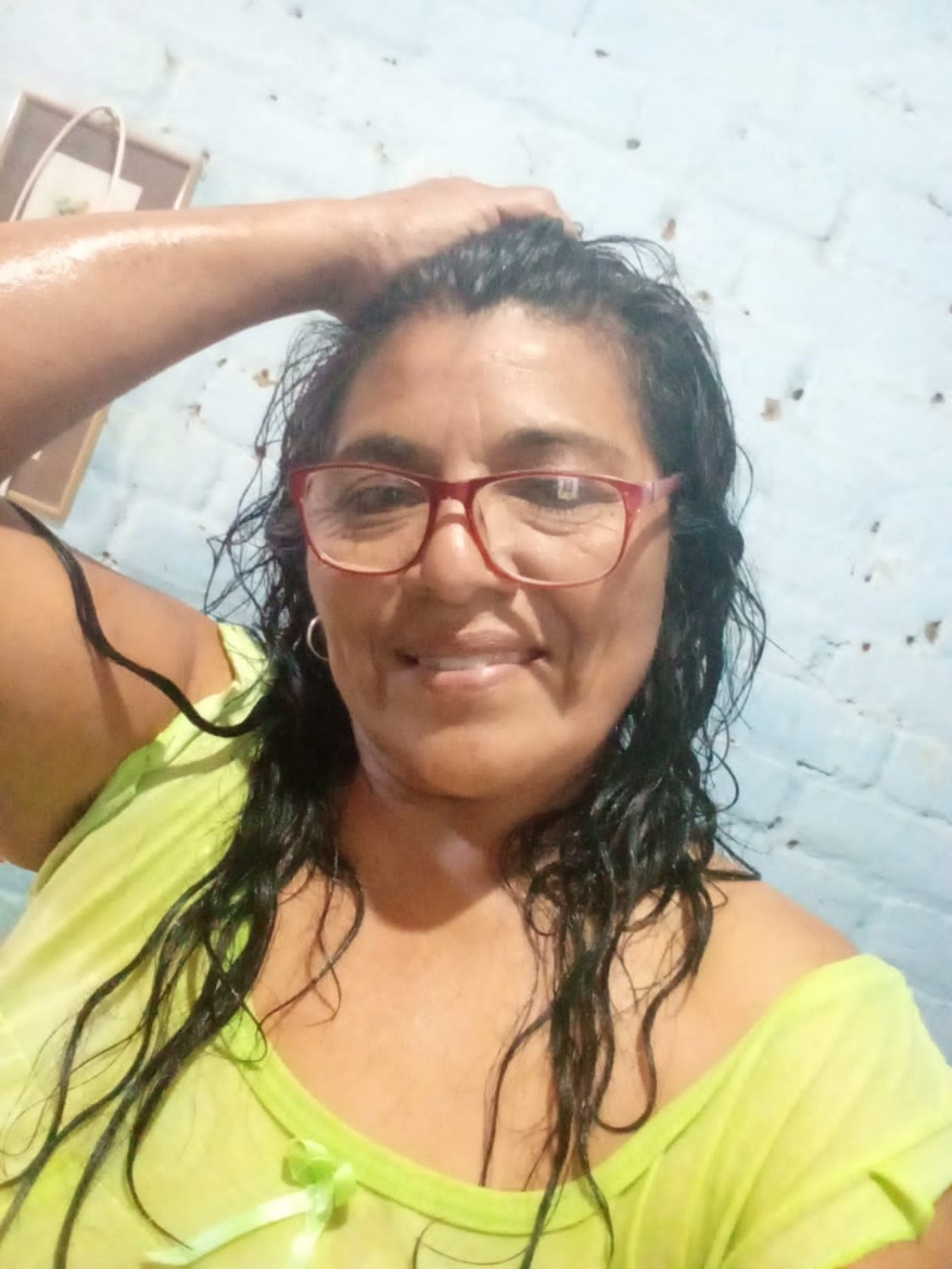 LE Ofrezco DINERO A LA MAMÁ DE MI AMIGO PARA REVENTARLE EL SAPO 💵💵.. ENORMES TETAS DE MILF MORENA #KiZbqBRM