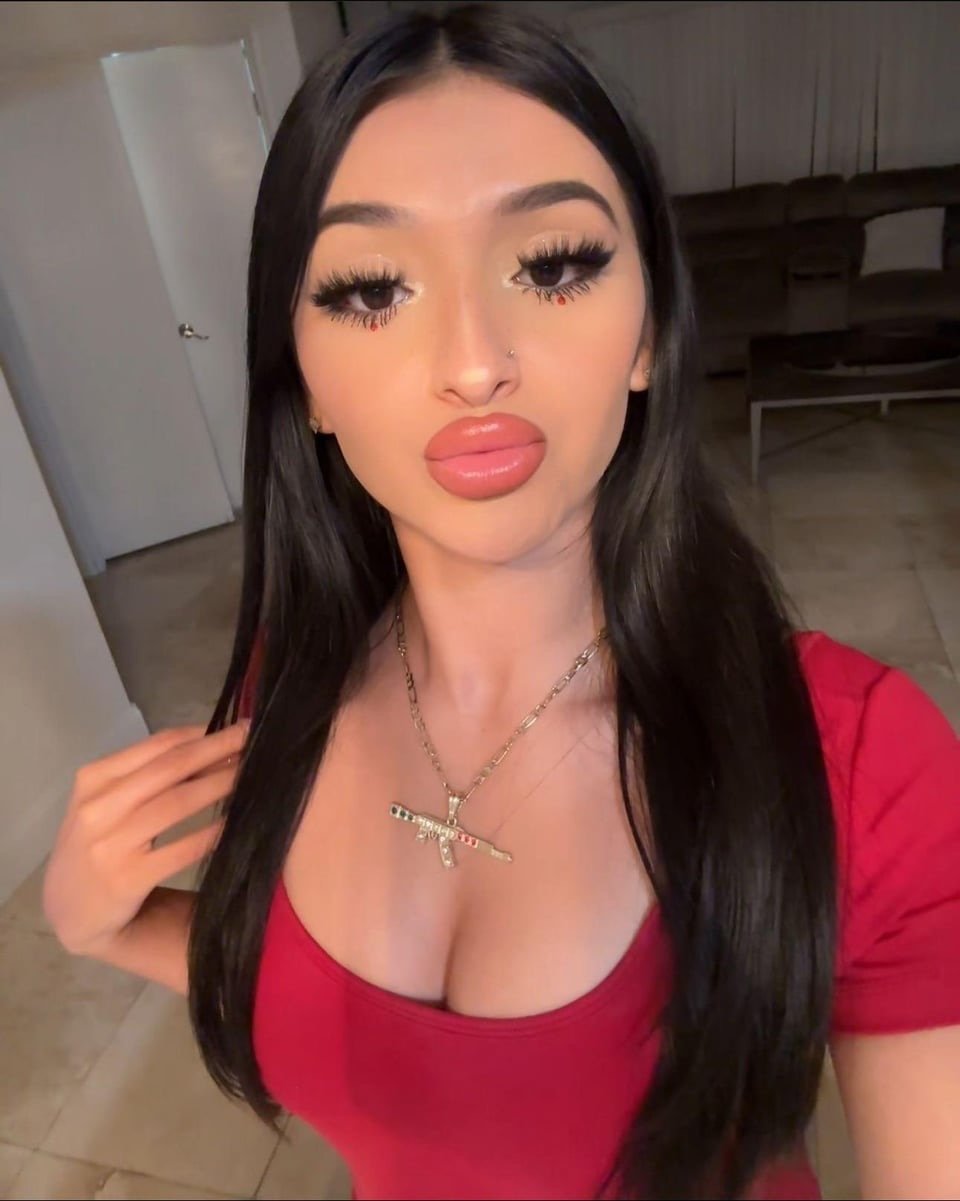 All natural Latina baddie #kj8od622