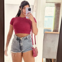 Morena linda gostosa novinha