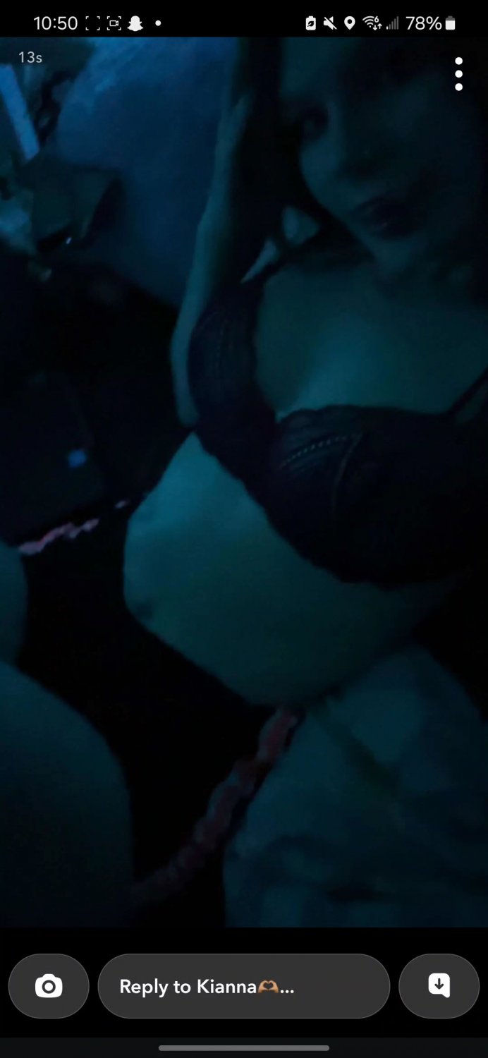 Slutty college girl #KOwU3mhY