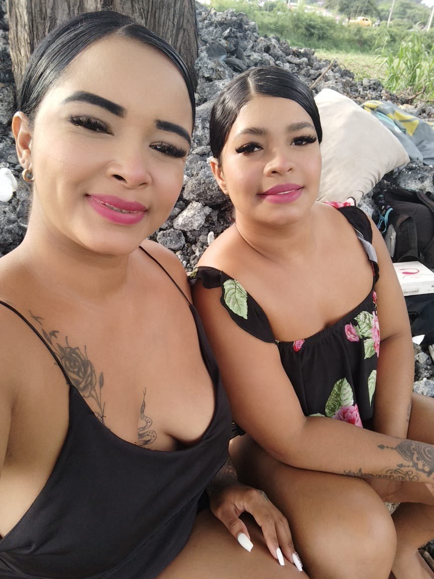 Irmãs e até a mãe vendendo conteúdo #KV9JJFdl