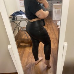 Hot Asian in tight leather pants~