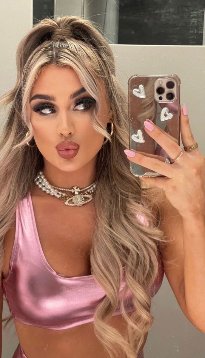 WWE Tiffany Stratton #l5vW2afX