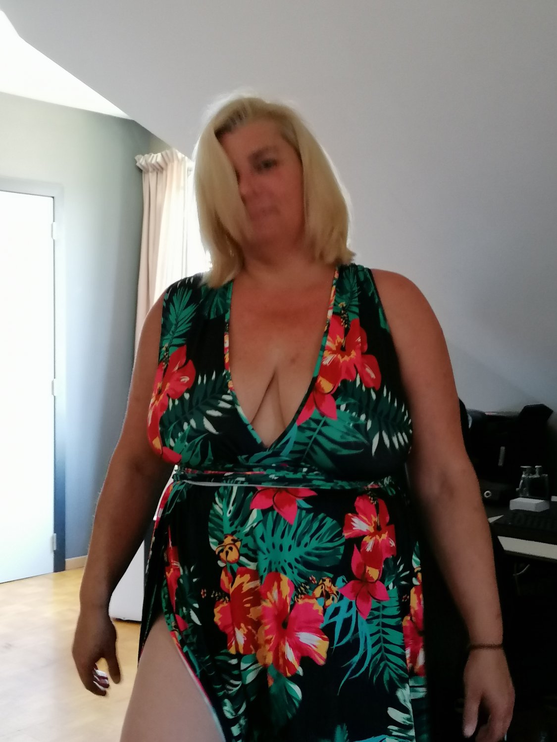 lkfidzf7 Jessie Ovaerts from Belgium, Maastrichtersteenweg, Tongeren sub and addicted cum and piswhore #LkFIDzF7