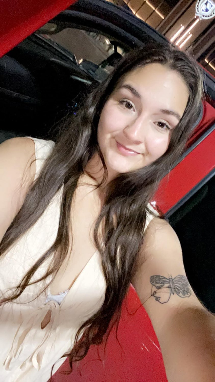 Slutty sexy cousin Elysia #lO1xZOqe