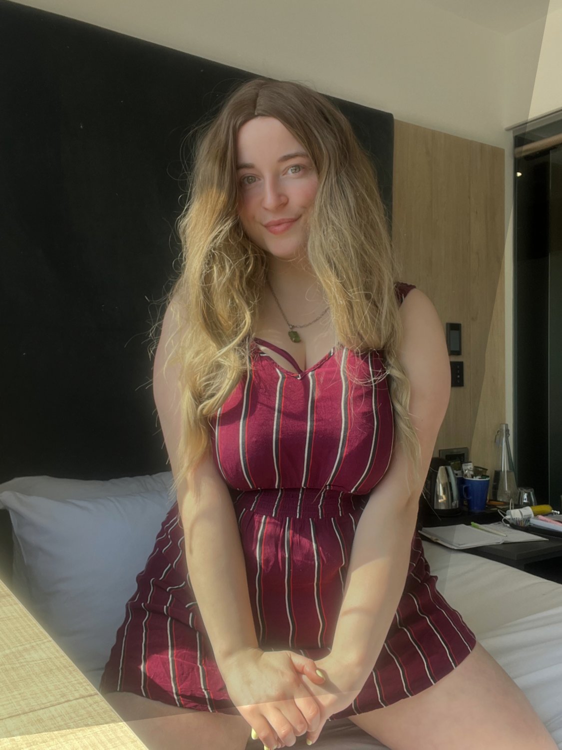 Just your next door girl saying hi #lVQLVt5q