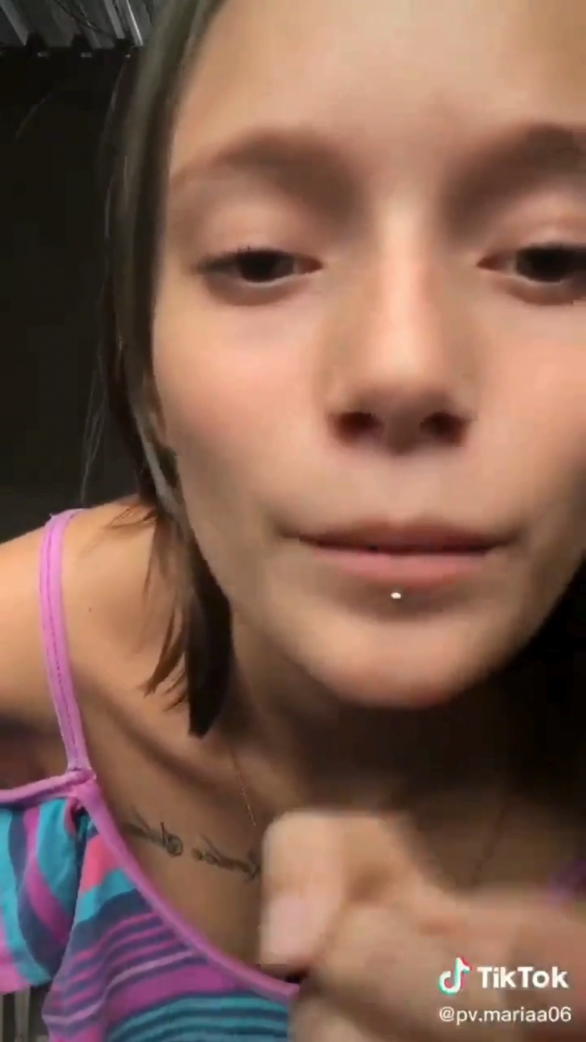 Novinha que faz dancinha no tiktok caiu na net jogando sem calcinha - mixadulto.com #lyQswHwq