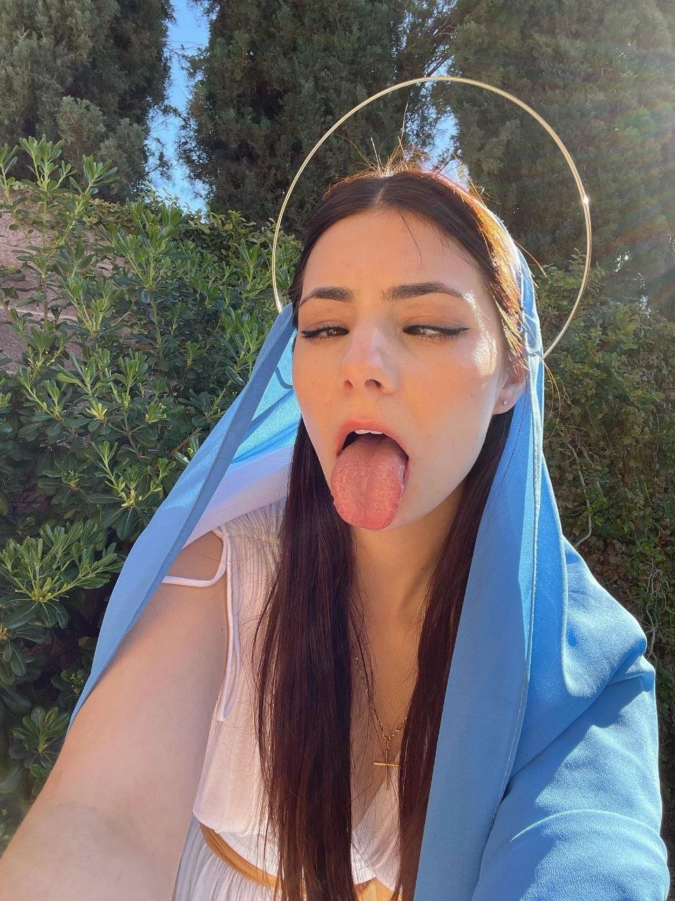 Slut aaa #M2hzo9O1