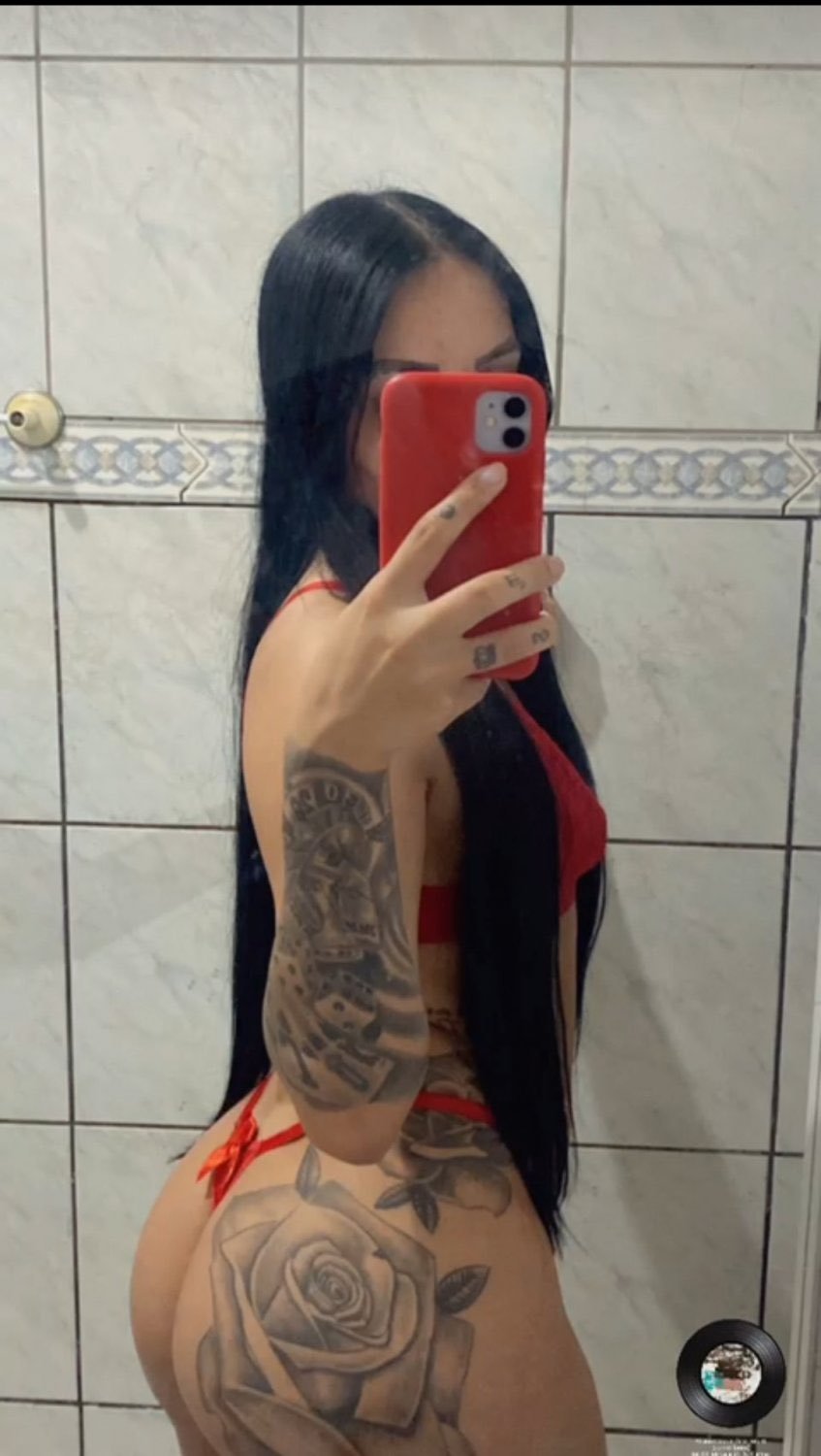 Novinha tatuada tesuda #MaEf4bdi
