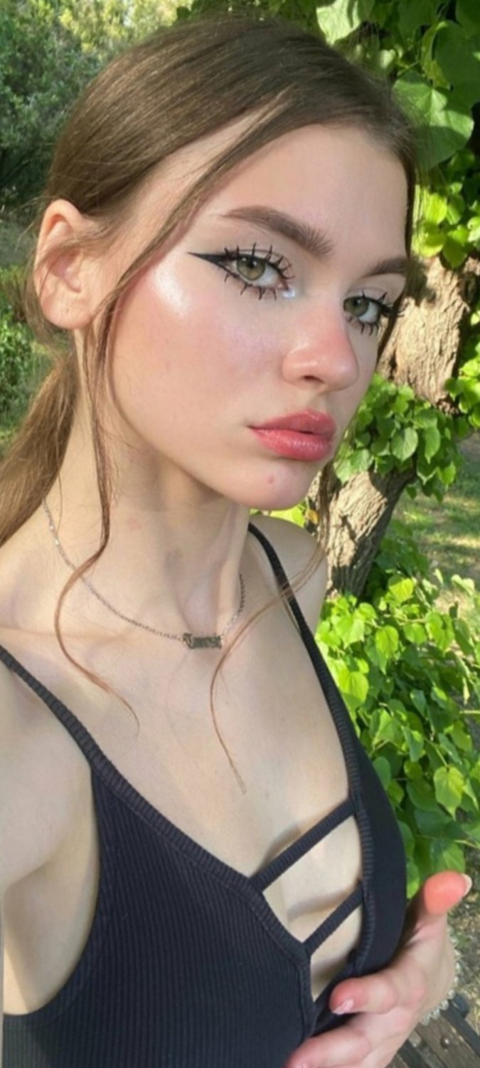 Emma #MH7Gy8fc