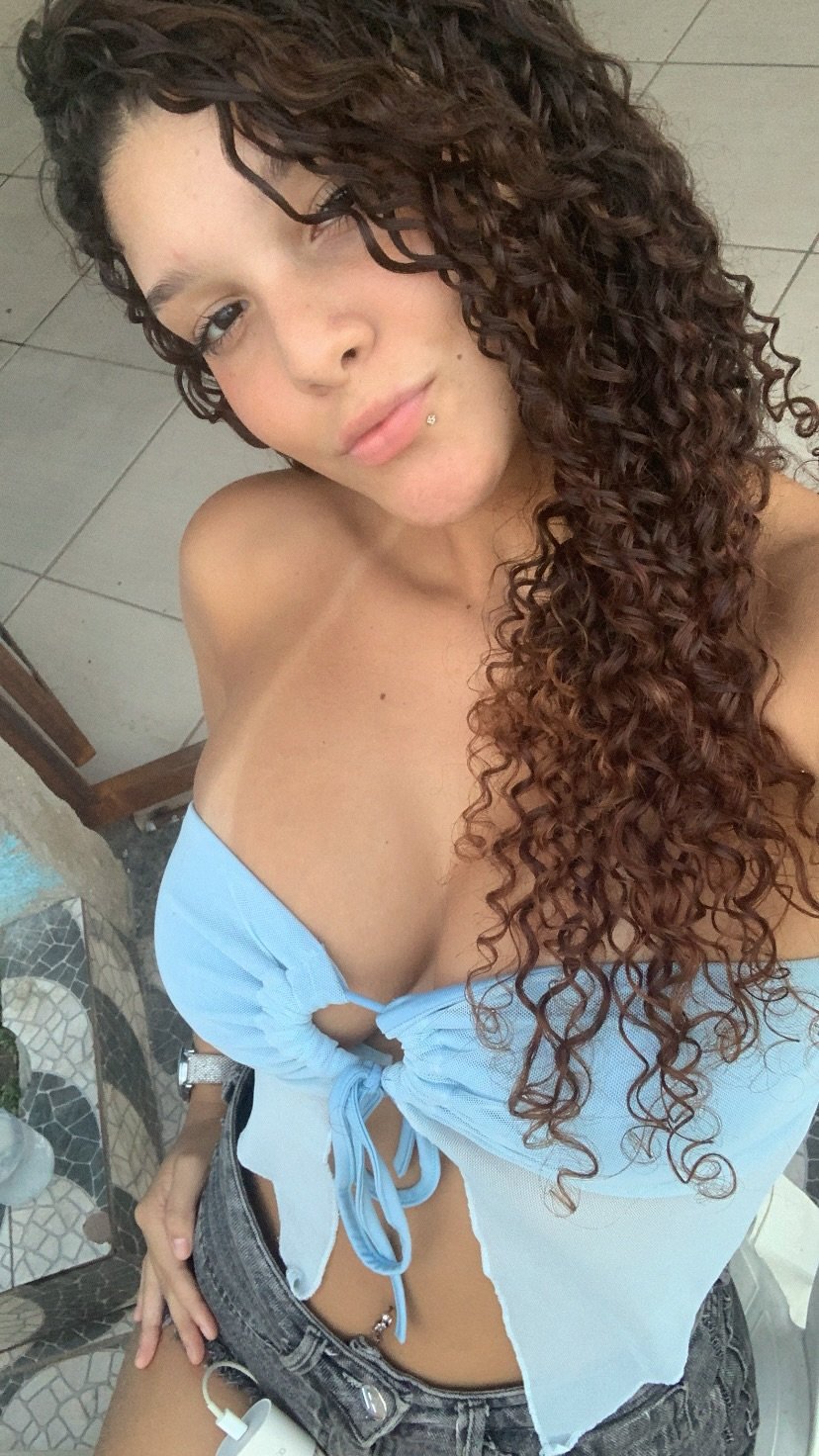 Novinha peituda 😈 #MKh50dGw