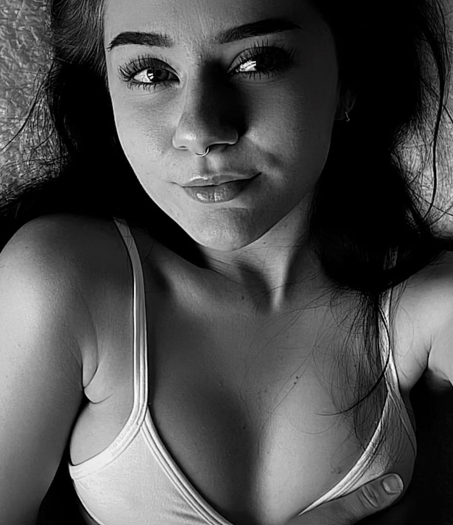 mrtm9bhd Submitted Petite 22 Year Old Webslut Penny #mrTm9BHD