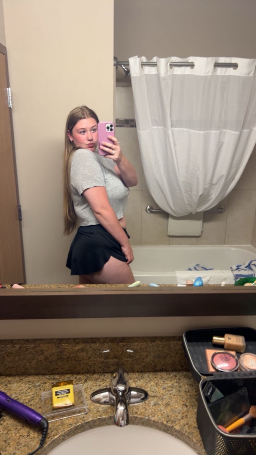 Sexy blonde chubby teen Sarah G #mWki7lJ8