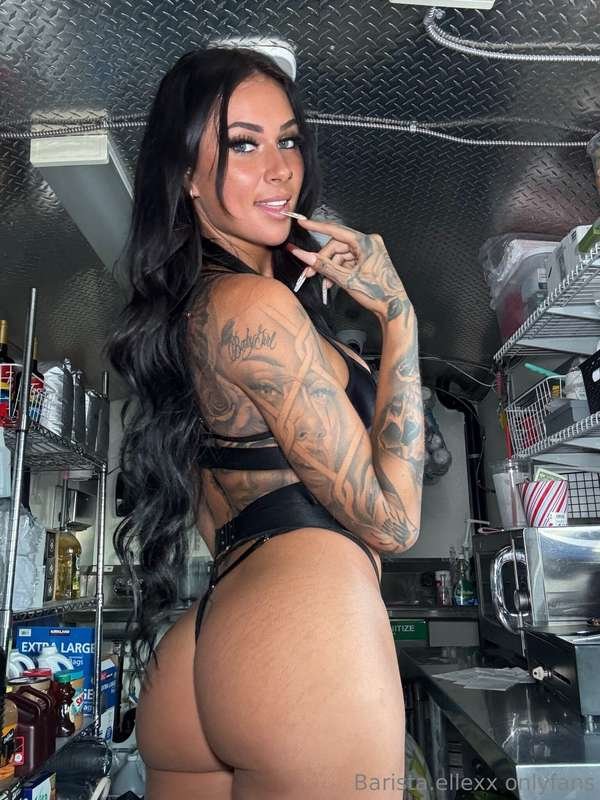 ☕Barista Monique #mwZX5sGP