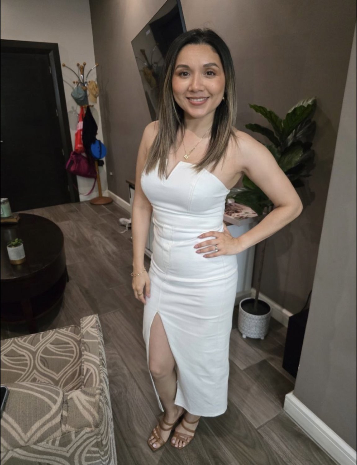 Pretty Asian MILF aged like a fine wine #MZsbiHWB