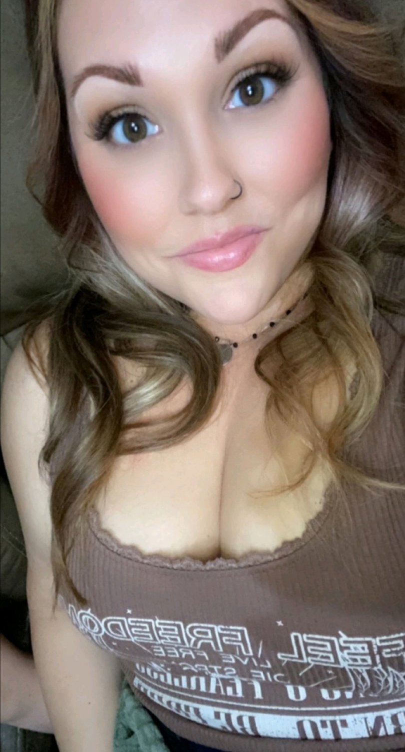 Guy submitted his friend's wife because she is gorgeous. Tiffany Kentucky #n8CD1RVA