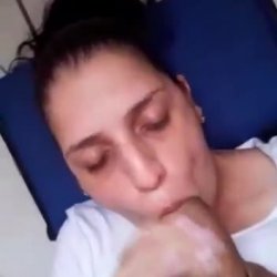 Leitando a cara da esposa